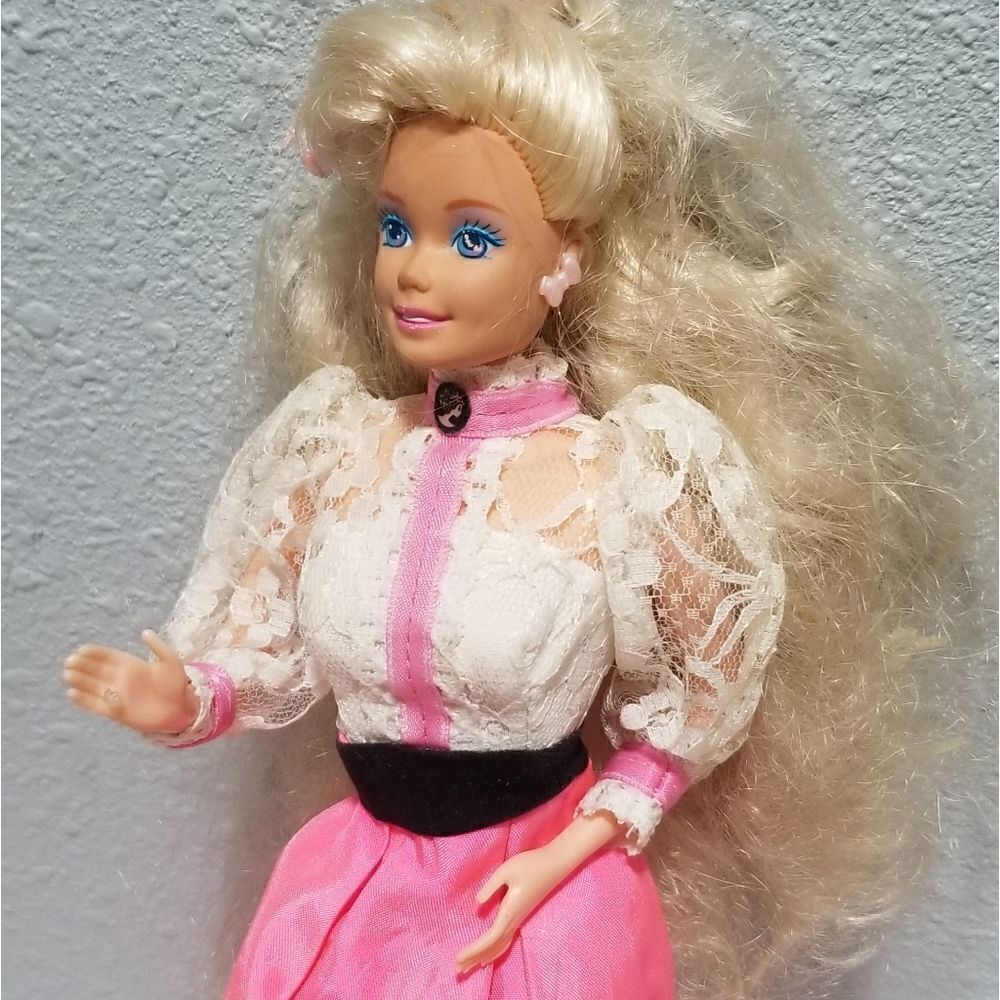 Vintage 70's barbie with vintage dress